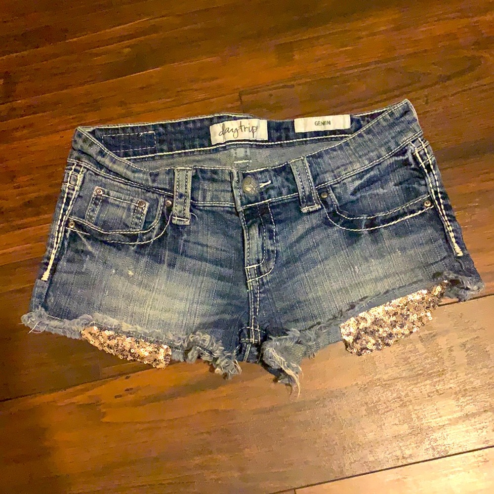 Day Trip Jean Shorts